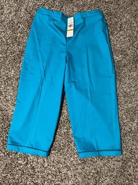 Alfred Dunner Turquoise Capris